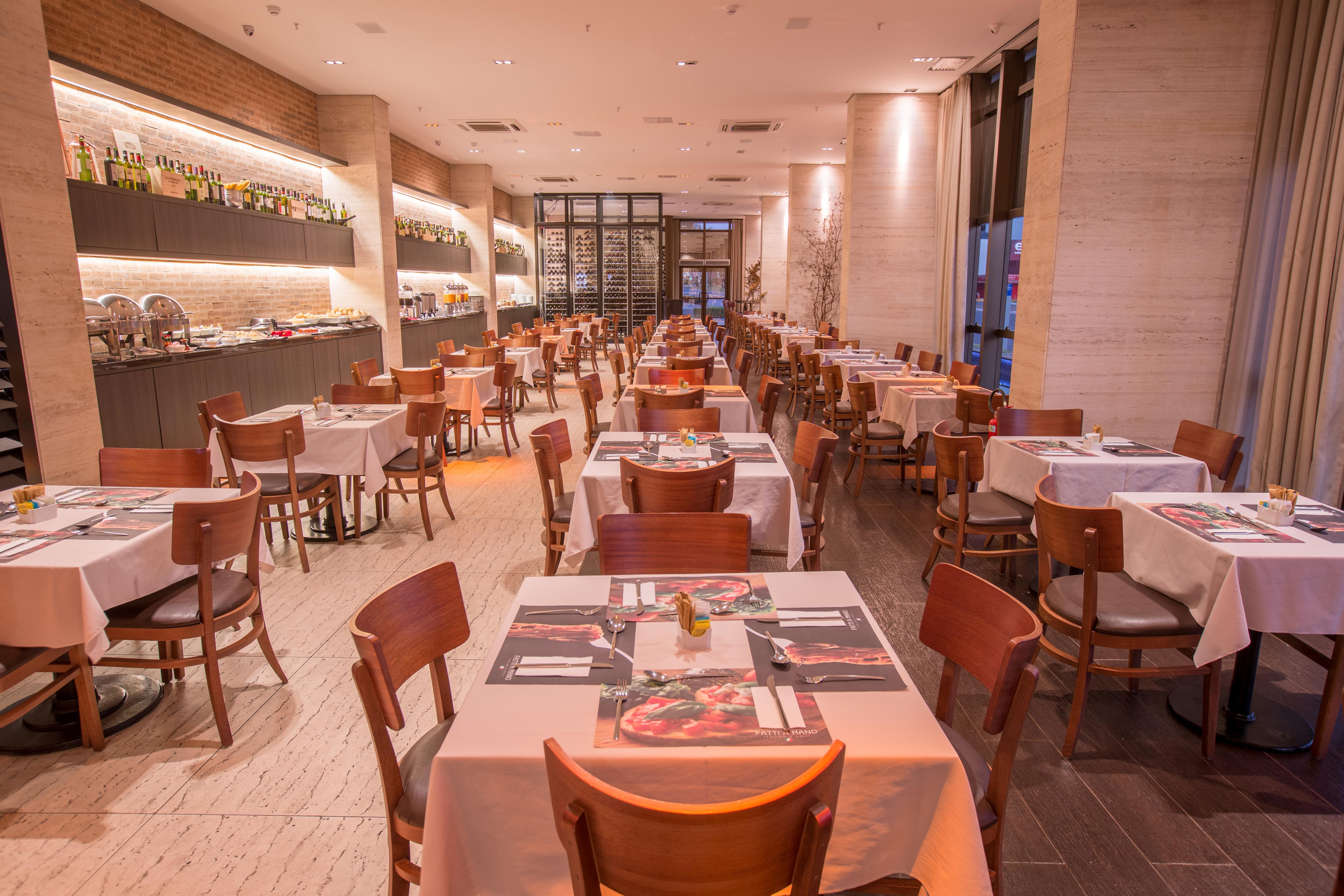 Cullinan Hplus Premium Brasília Eksteriør bilde Restaurant