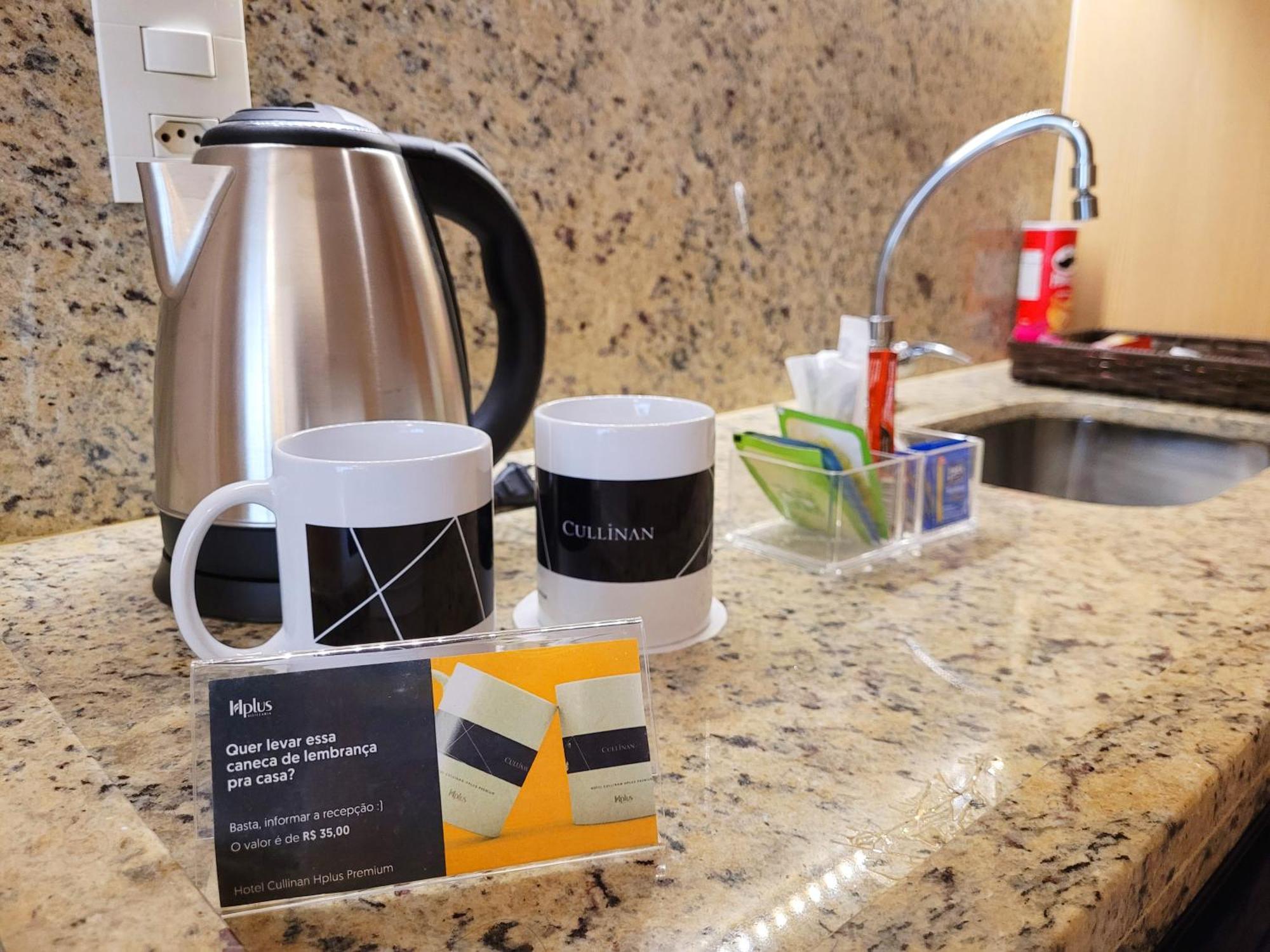 Cullinan Hplus Premium Brasília Eksteriør bilde A water dispenser in a hotel